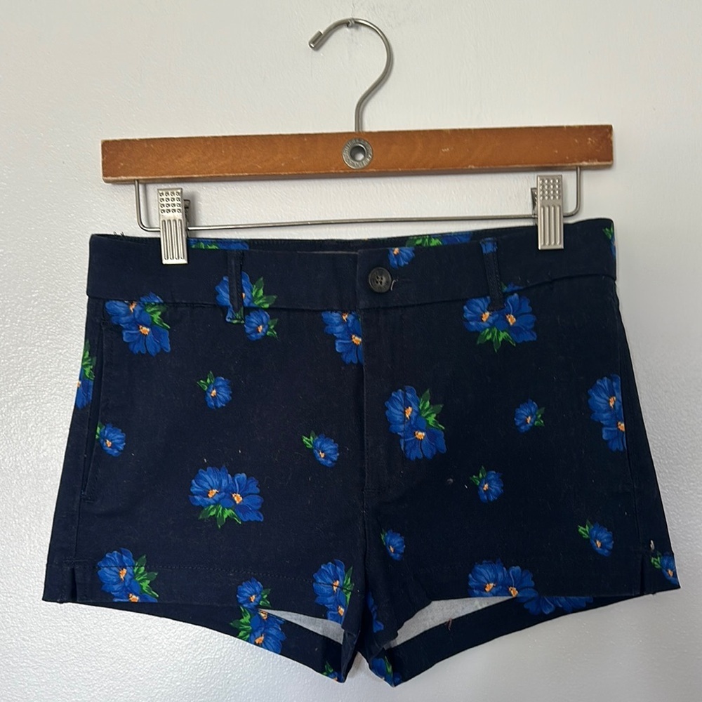 Abercrombie Shorts - Picture 2 of 3